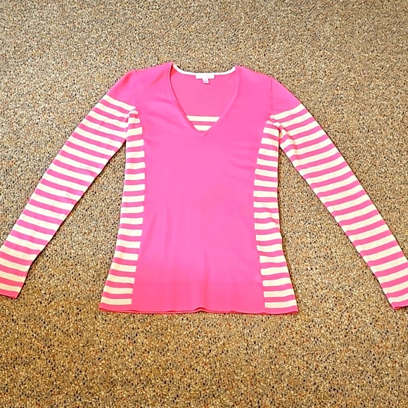 Lilly Pulitzer V-Neck Sweater! Worn Once!! - Picture 2 of 12
